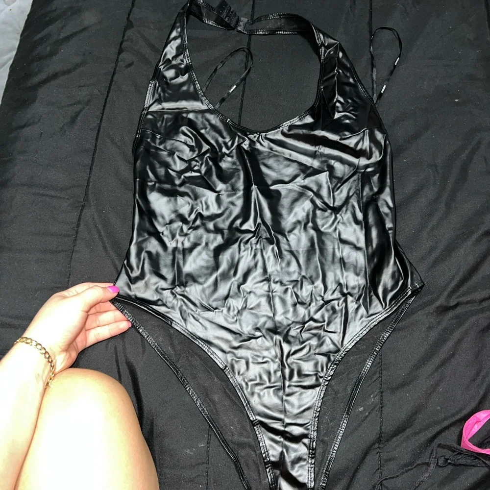 FOREVER 21 BODY